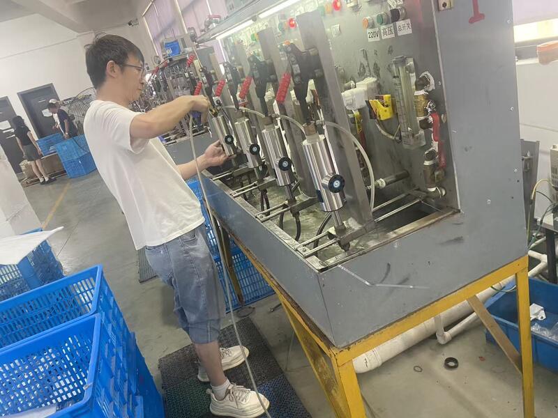 Ningbo Zhenpin Electrical Industry and Trade Co., Ltd. linha de produção do fabricante
