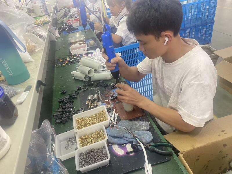 Ningbo Zhenpin Electrical Industry and Trade Co., Ltd. linha de produção do fabricante